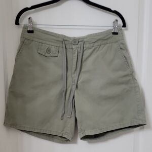 Old Navy Size 6 Khaki Green Just Below Waist Chino Shorts, Gently Used Condition